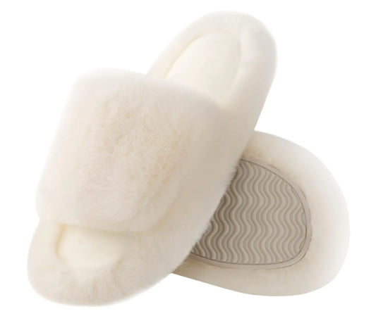 White Fuzzy Platform Slippers for Women – Soft, Chic & Non-Slip Indoor/Outdoor House Slides
